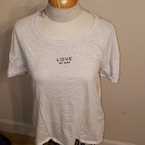 GAP Tops - Graphic tee